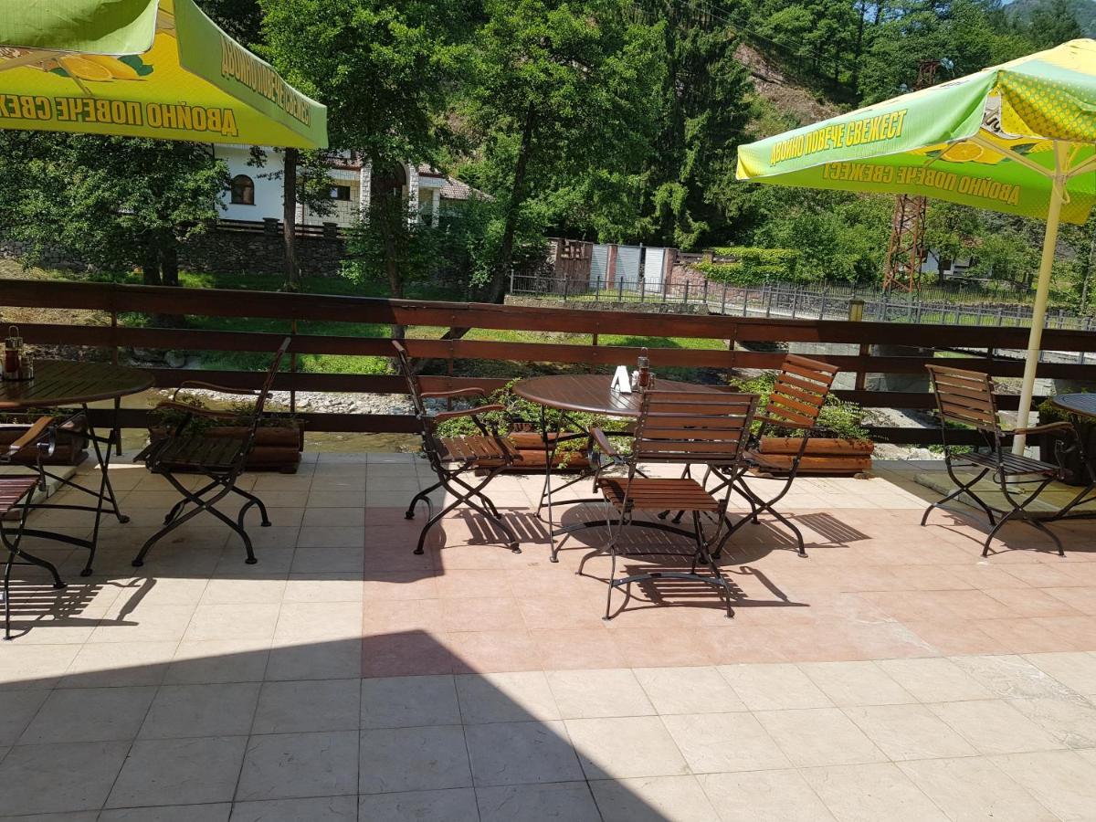 Семеен хотел Федора Рибарица Экстерьер фото