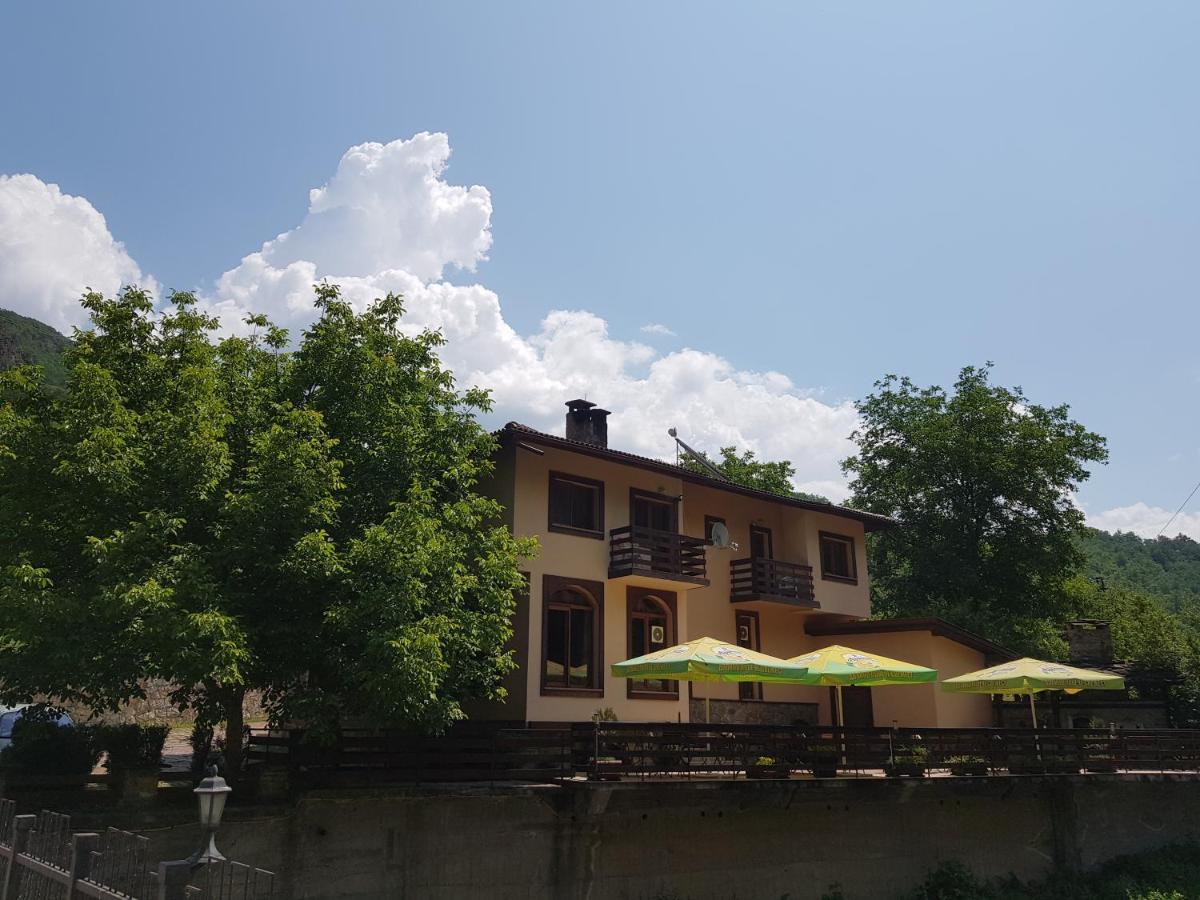 Семеен хотел Федора Рибарица Экстерьер фото